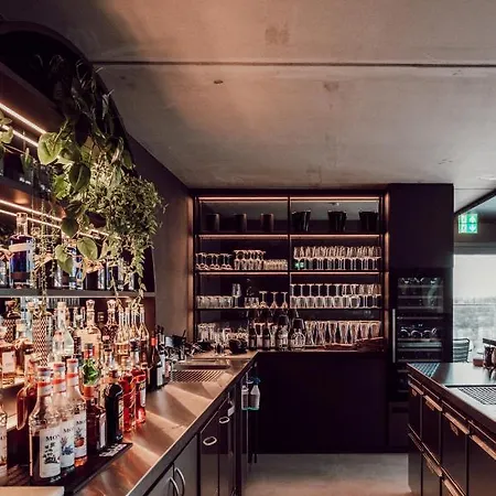 Adebar Stadthotel ホテル 4*