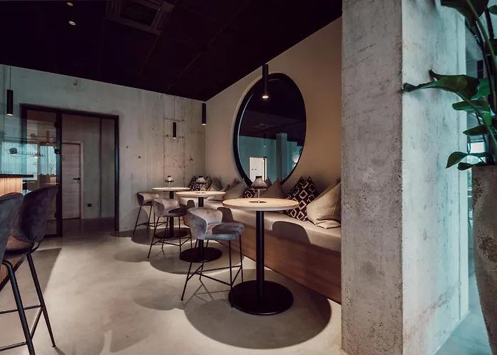 Adebar Stadthotel Szálloda