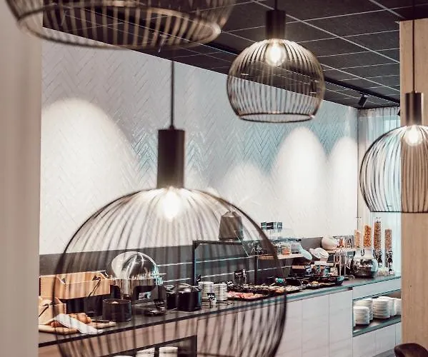 Adebar Stadthotel Szálloda 4*