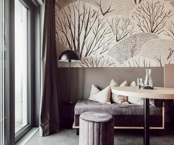 Adebar Stadthotel 4*